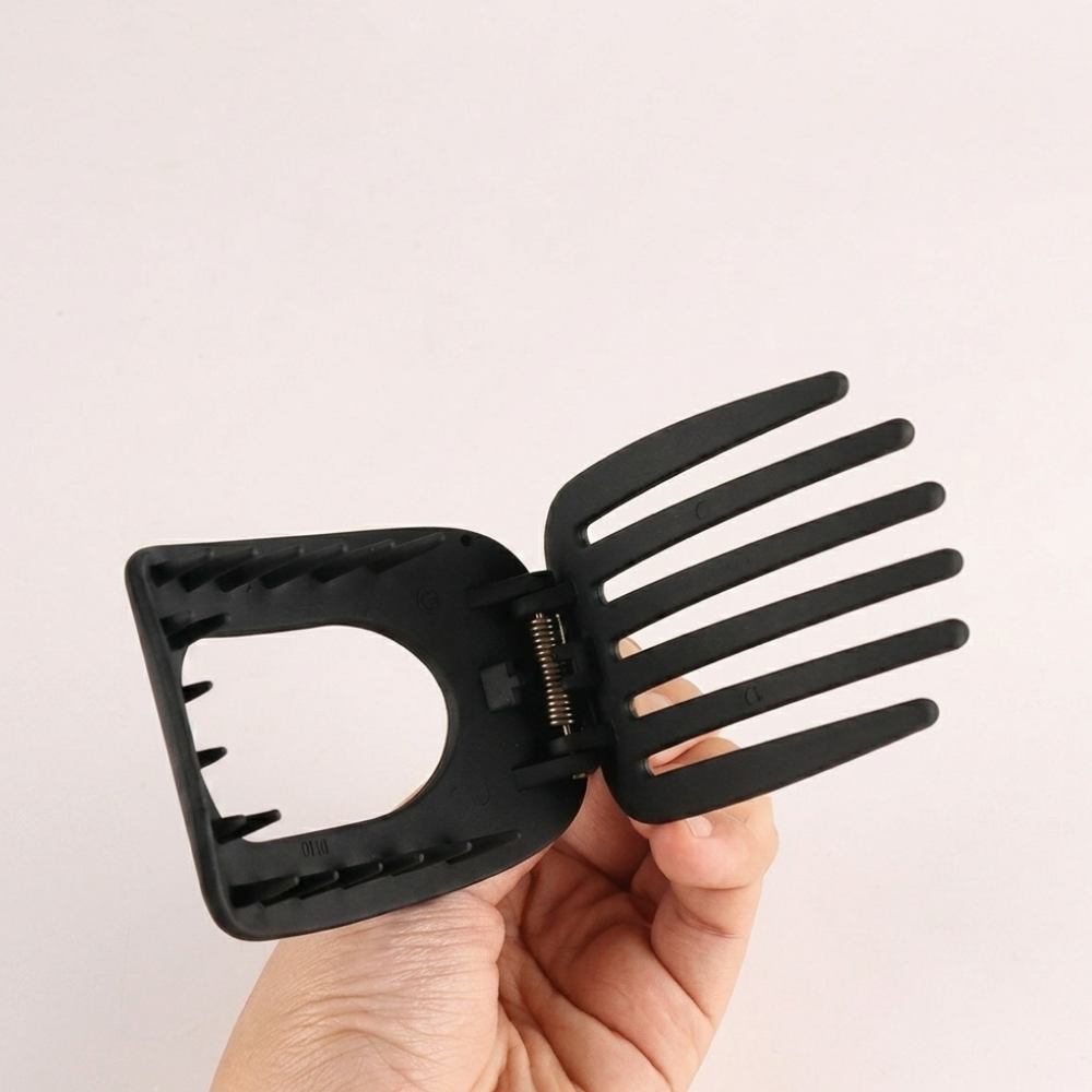 Curved Claw Clip